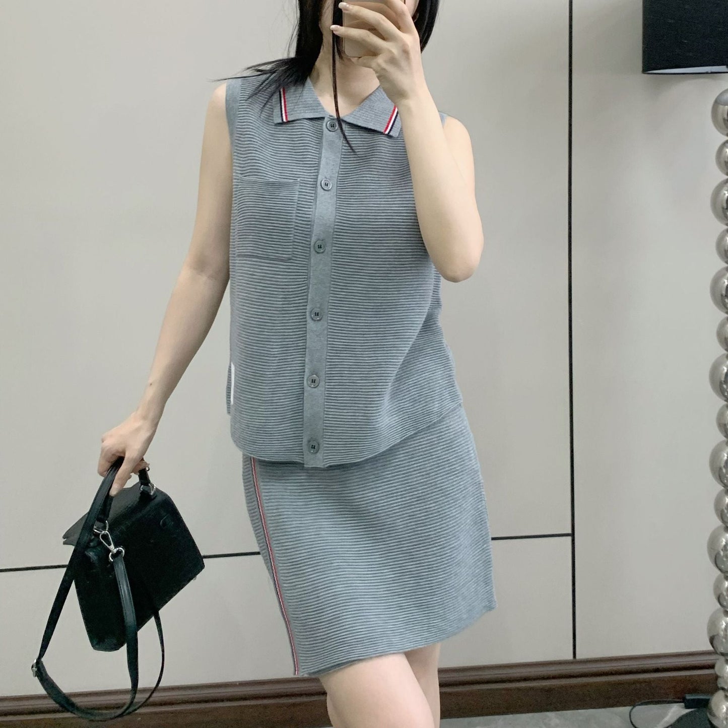 V-neck short-sleeved T-shirt(复制) THOM TREND