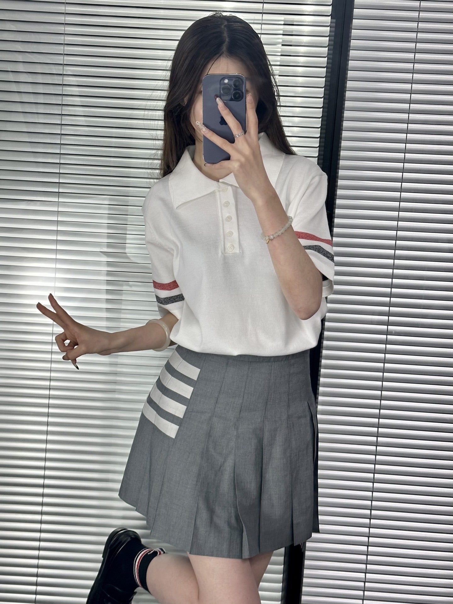 Puppy V-neck short sleeves(副本) THOM TREND