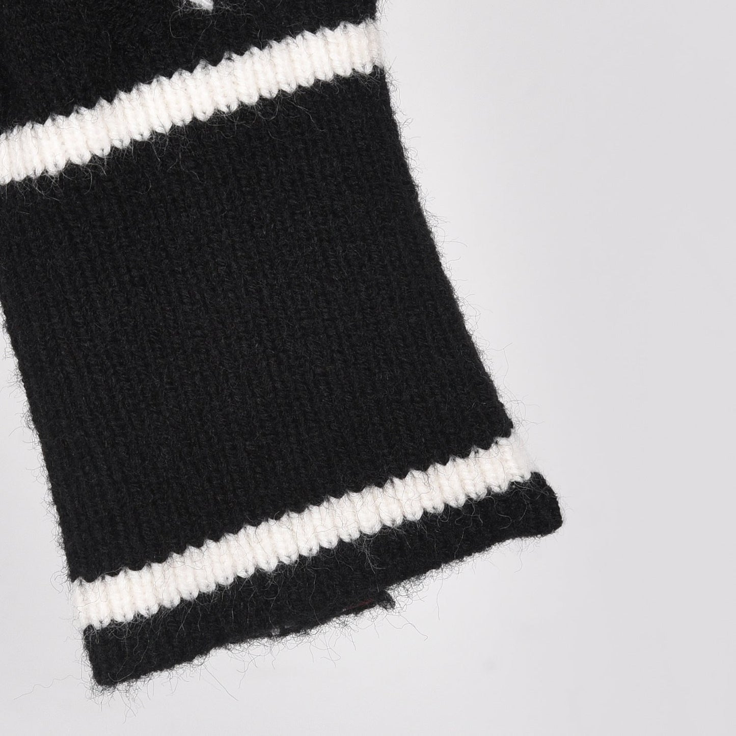 2025SS V-neck wool coat THOM TREND