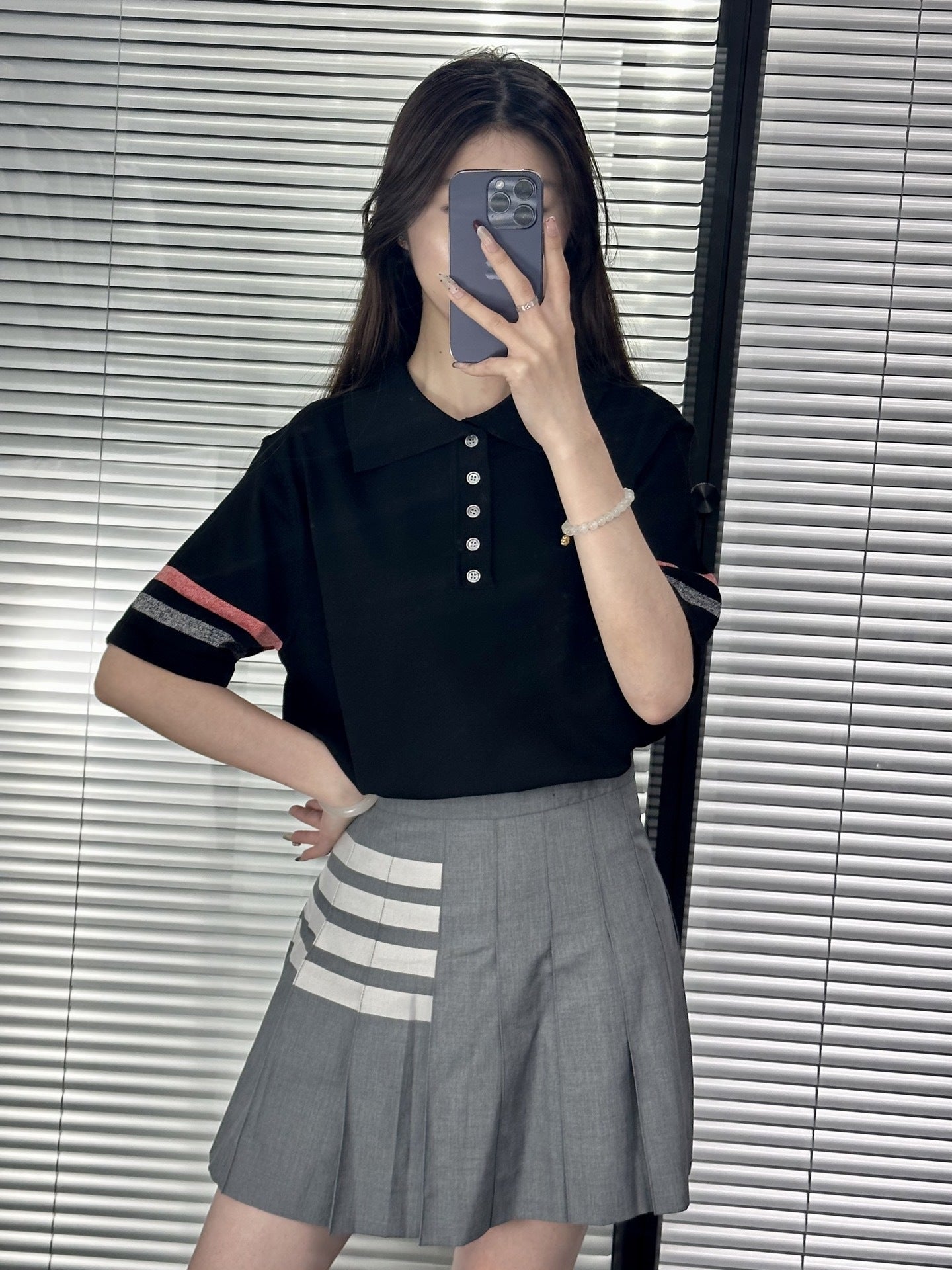 Puppy V-neck short sleeves(副本) THOM TREND