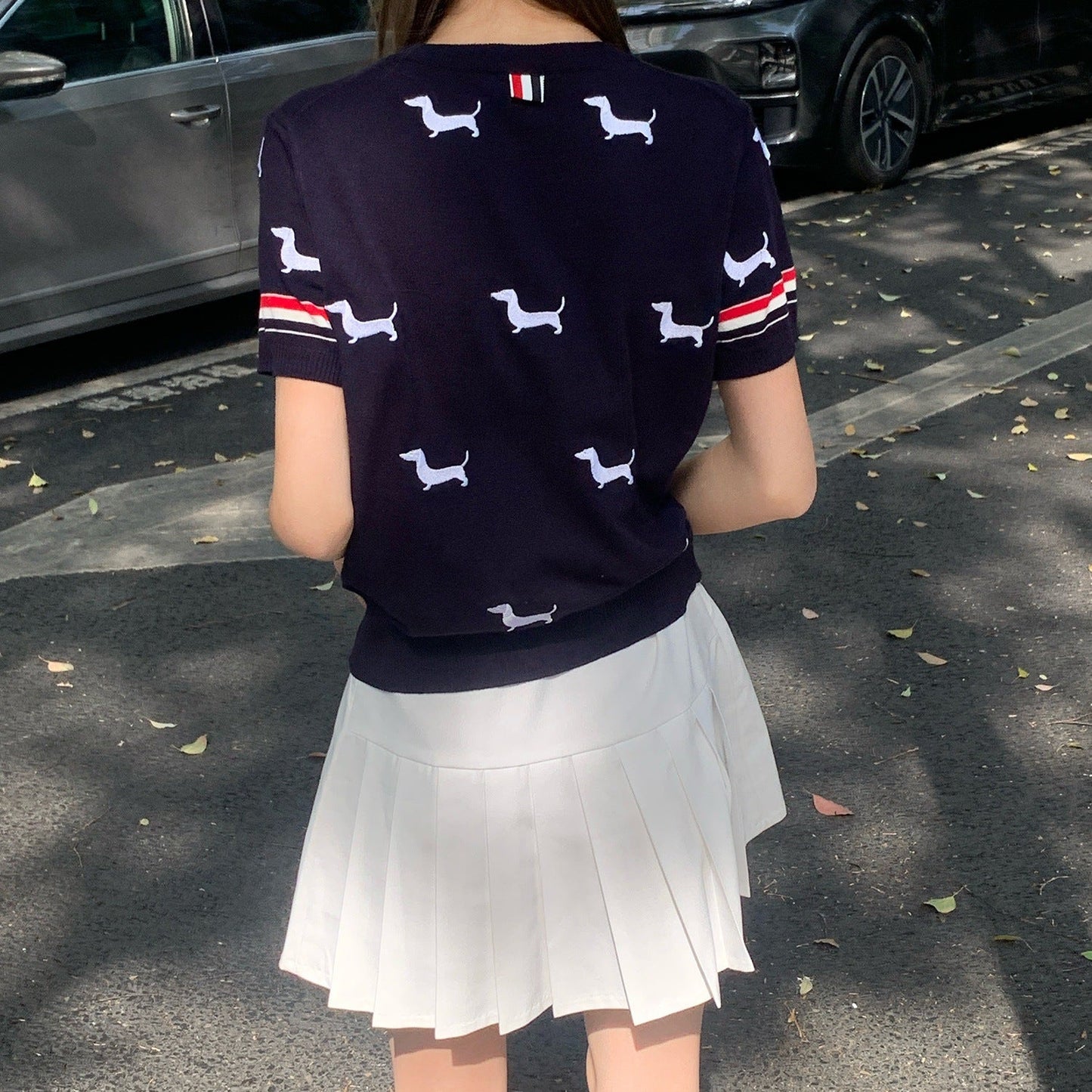 Puppy V-neck short sleeves(副本) THOM TREND