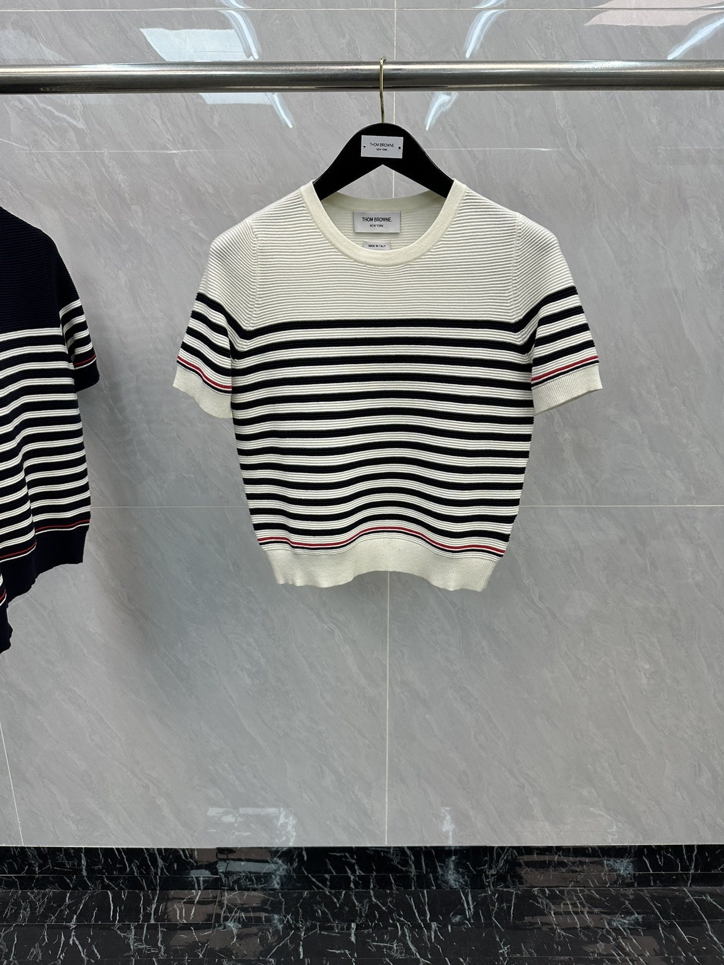 Puppy embroidered short sleeves(副本) THOM TREND