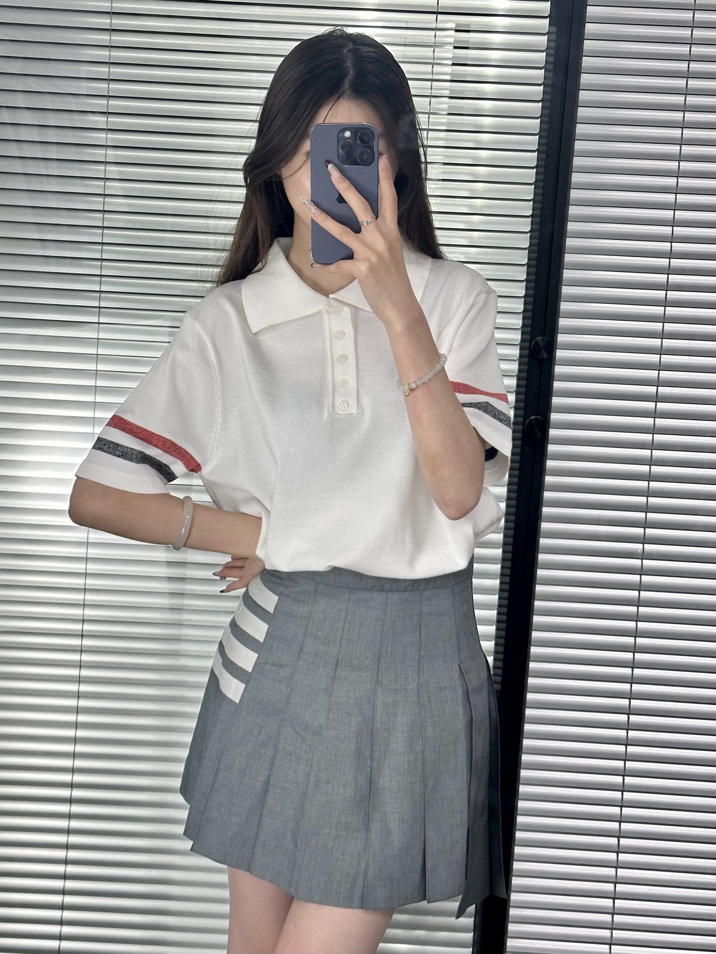Puppy V-neck short sleeves(副本) THOM TREND