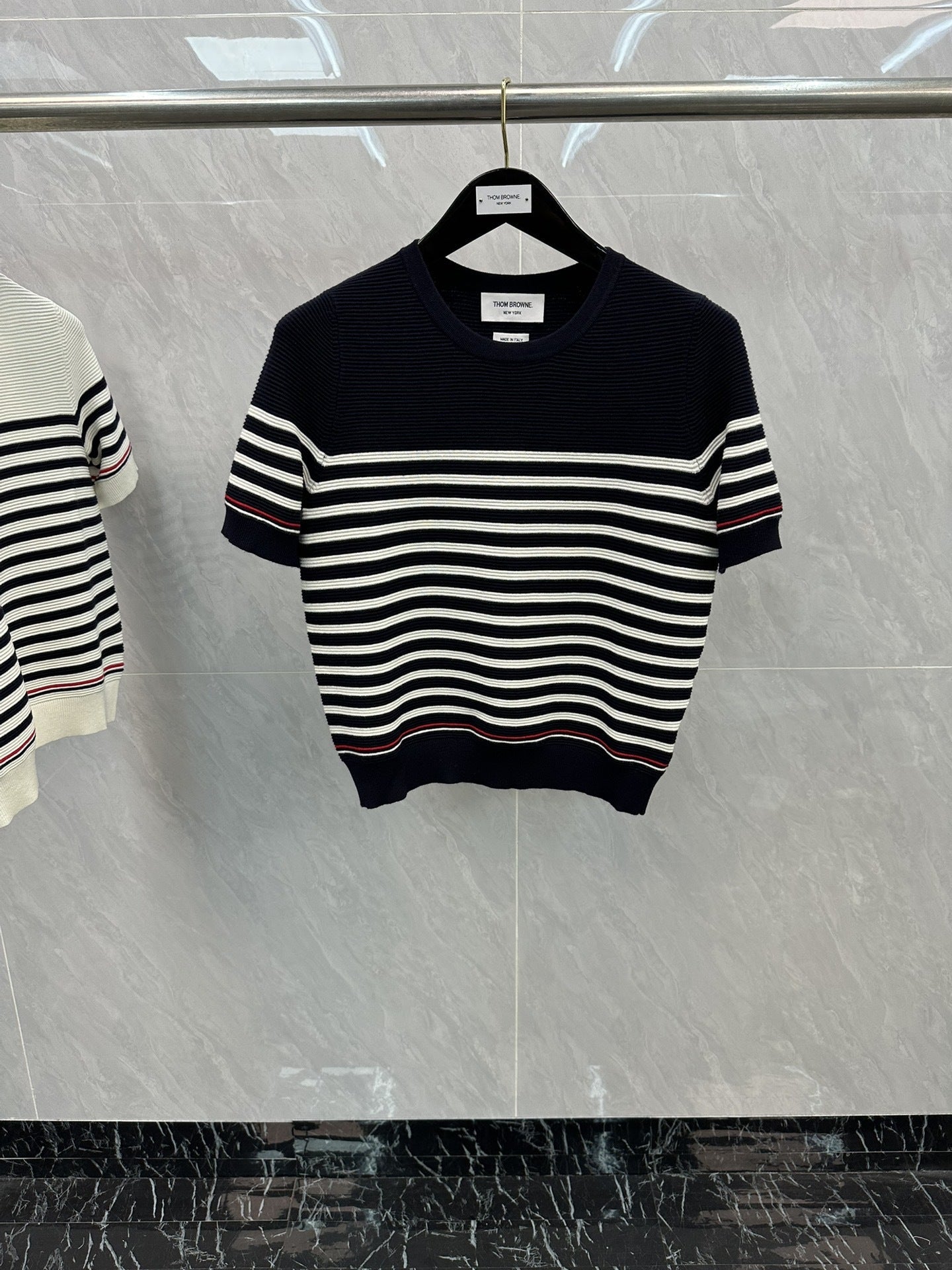 Puppy embroidered short sleeves(副本) THOM TREND