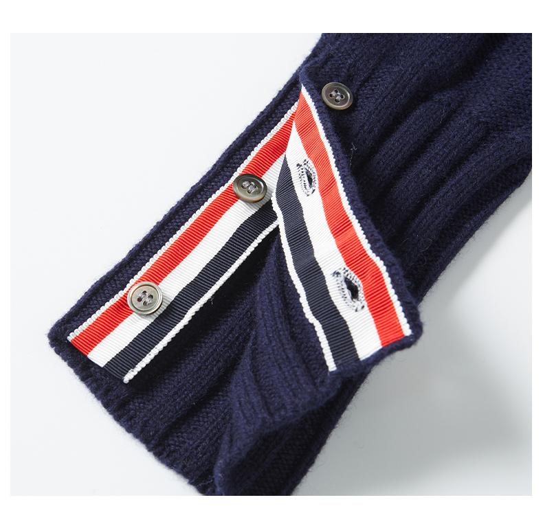 Puppy Intarsia Crew Neck Sweater THOM TREND