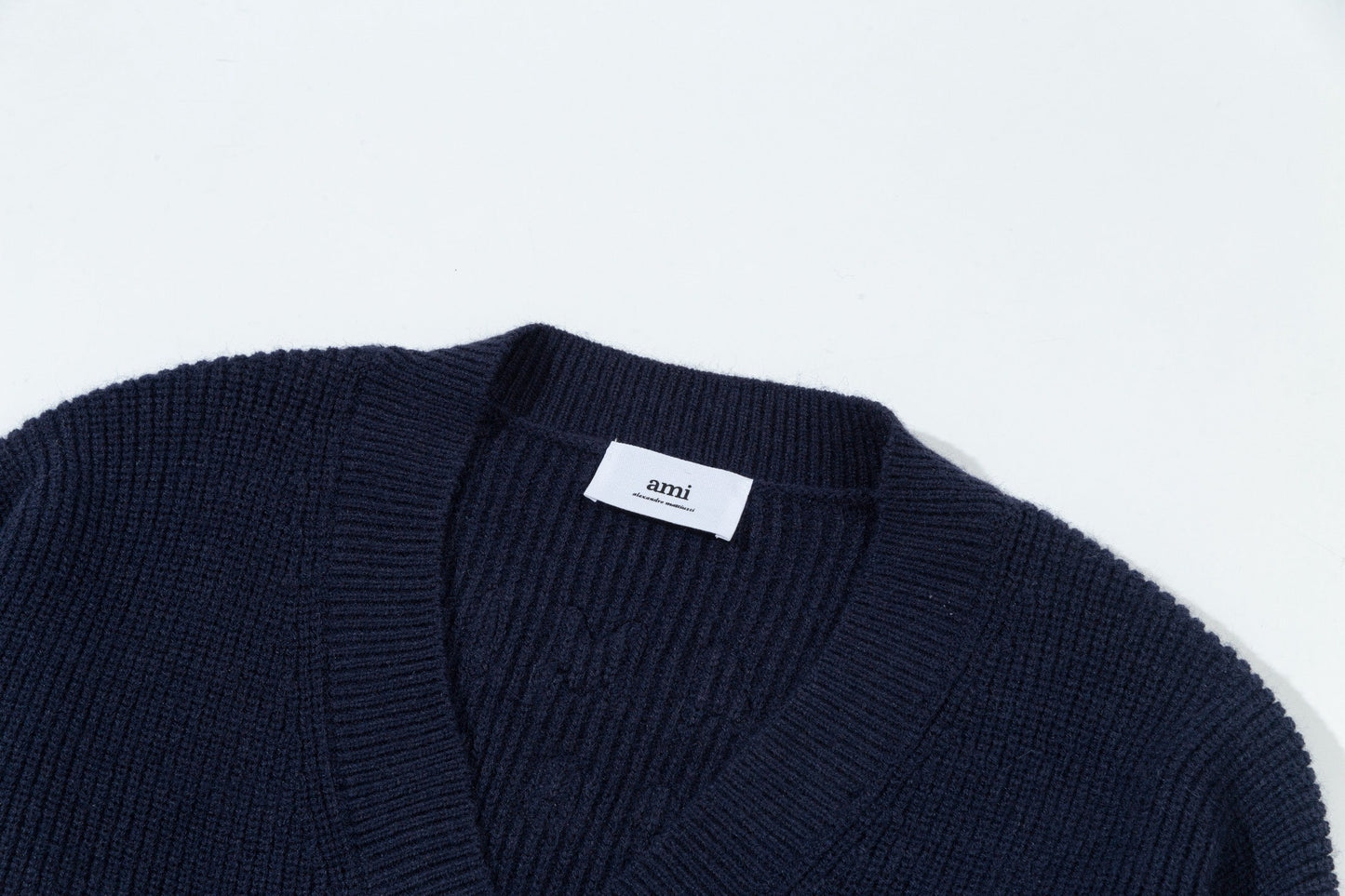 2026 AMI PARIS Sweater THOM TREND