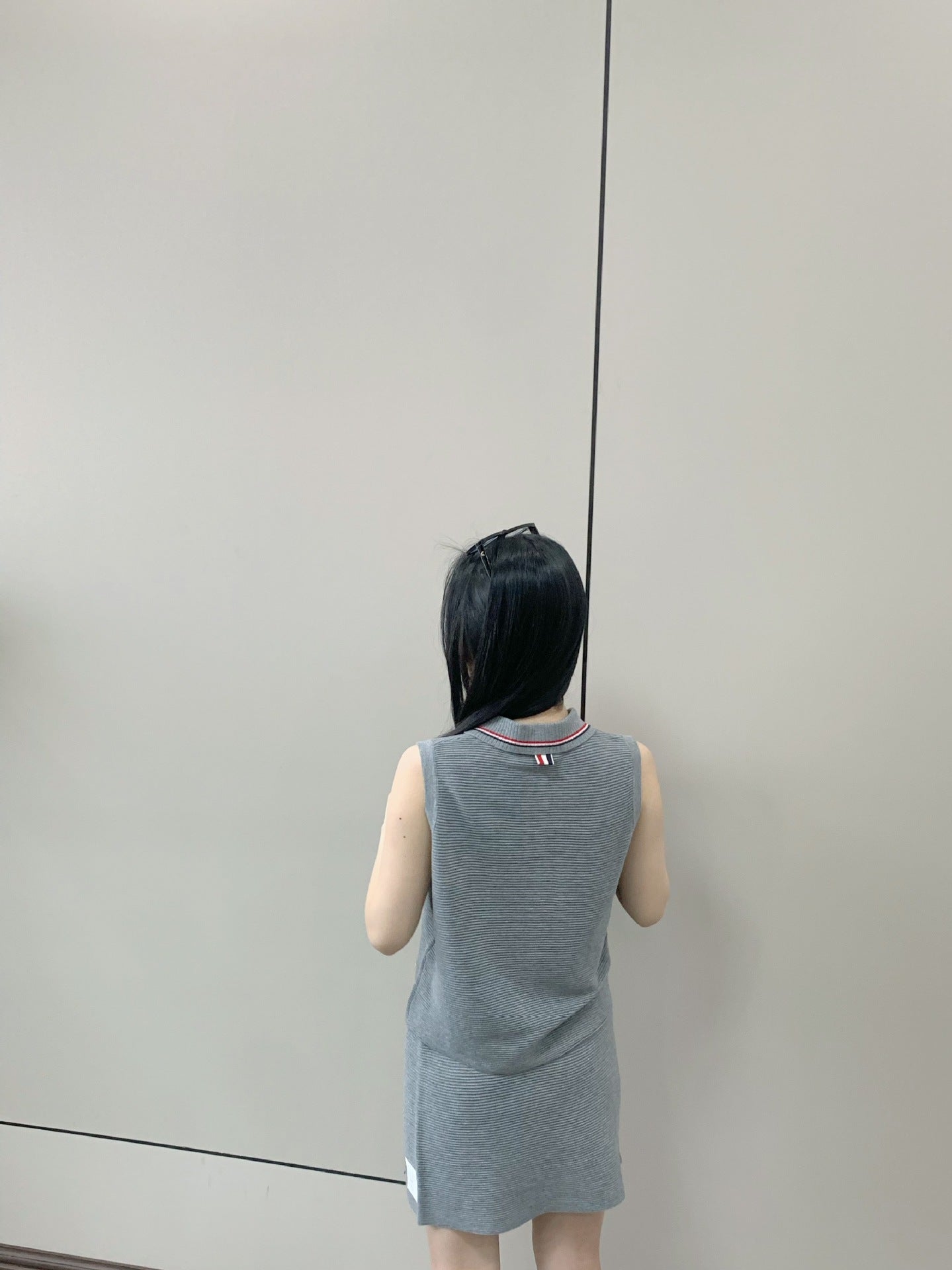 V-neck short-sleeved T-shirt(复制) THOM TREND