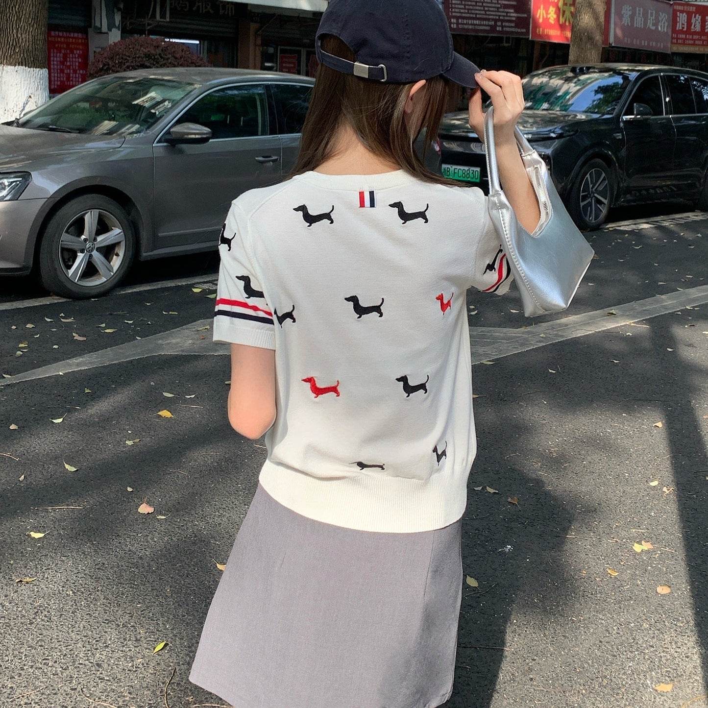 Puppy V-neck short sleeves(副本) THOM TREND