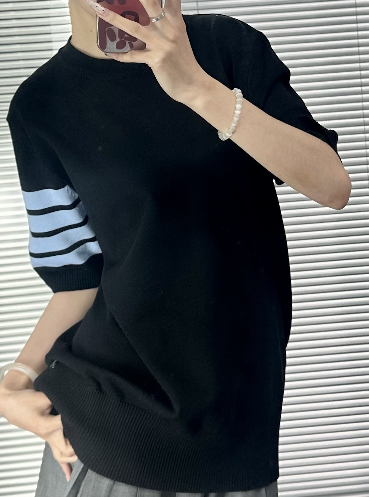 Women's four-bar v-neck cardigan(副本) THOM TREND