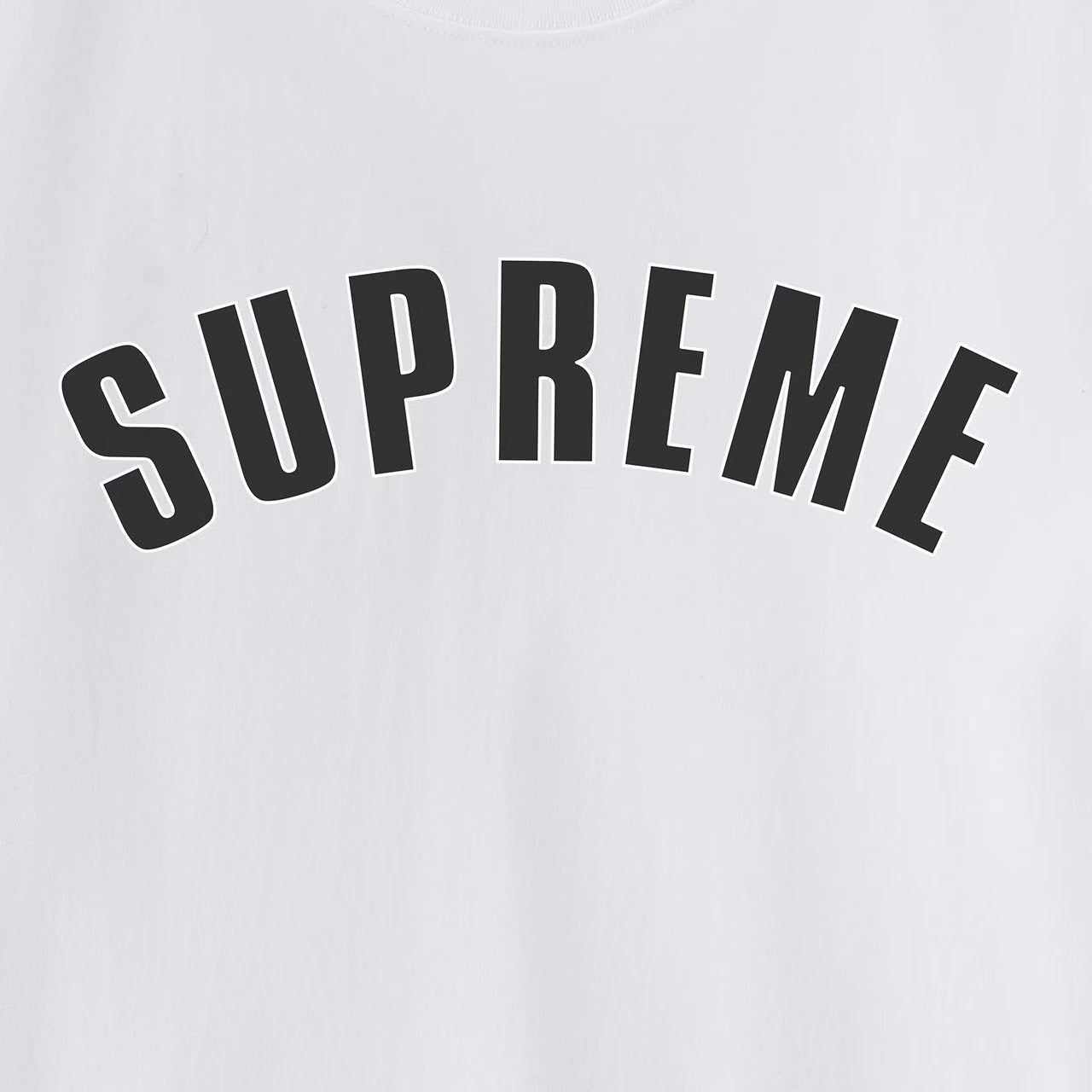 Cracked Logo Graphic Unisex T-Shirt THOM TREND