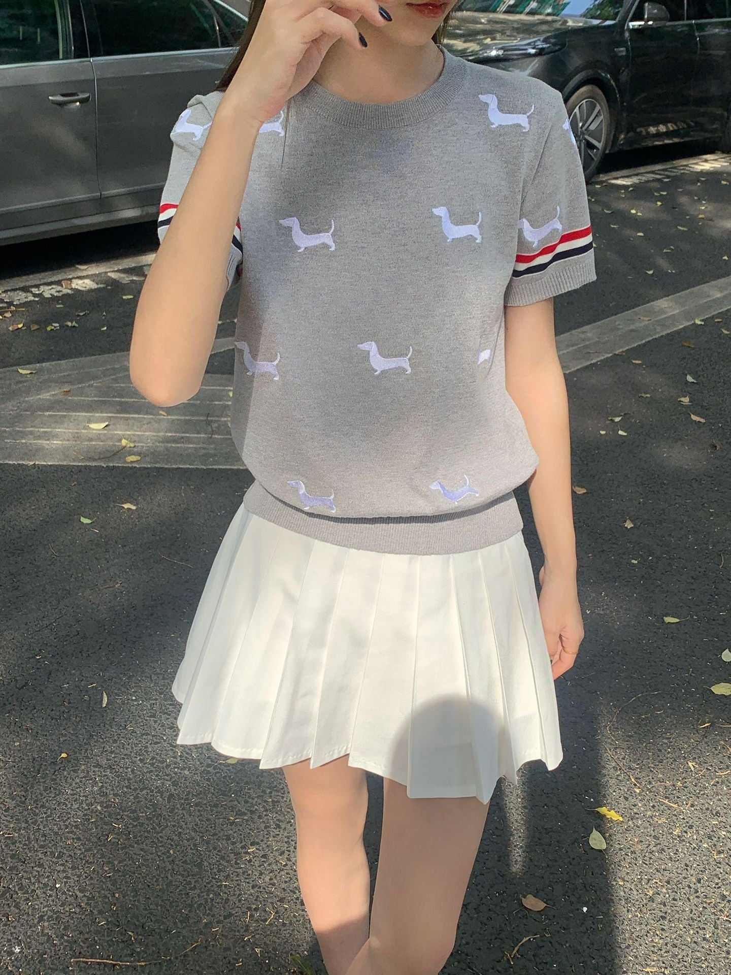Puppy V-neck short sleeves(副本) THOM TREND