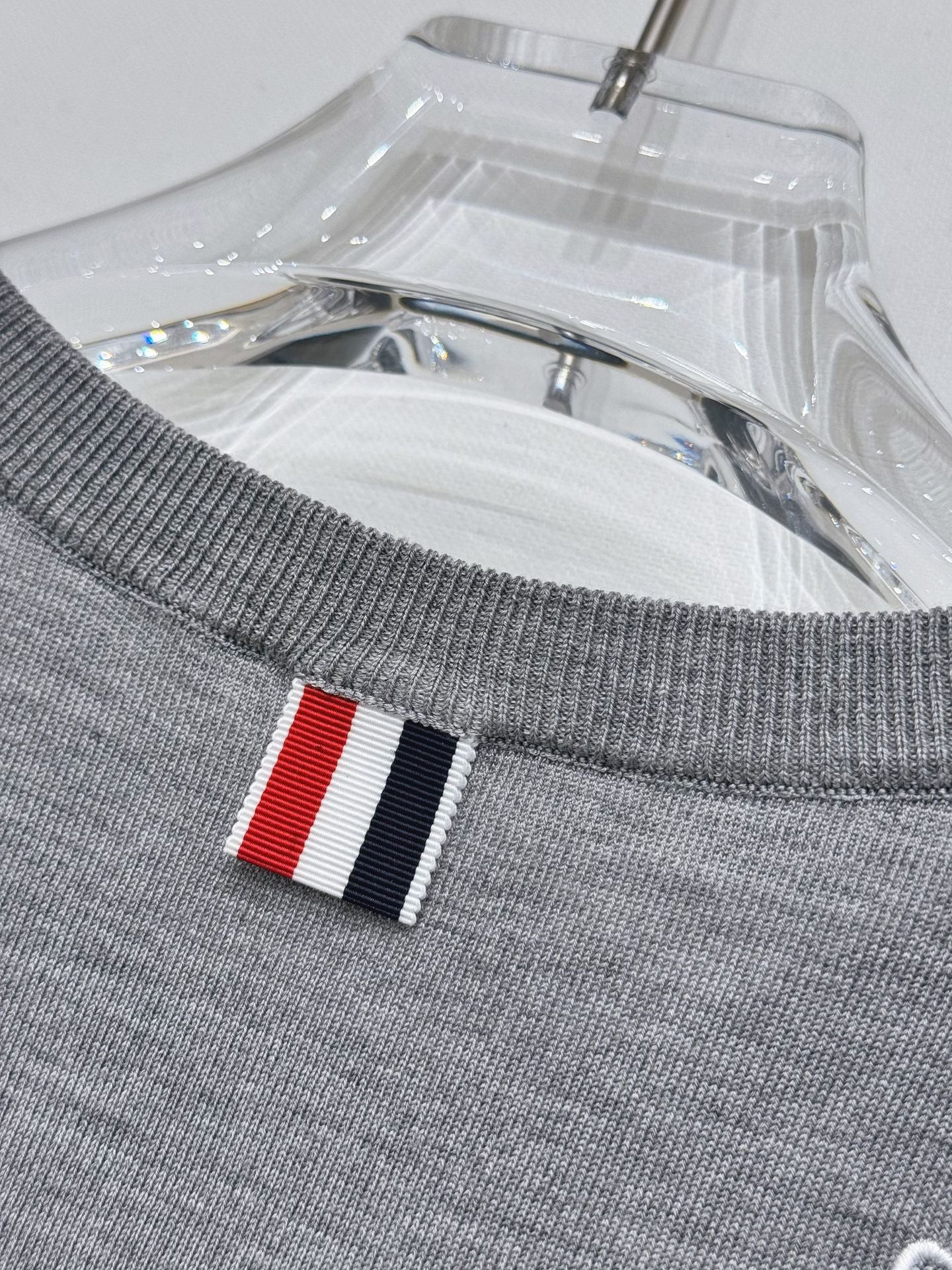 Women's Puppy Rose Embroidery Short Sleeve(副本) THOM TREND