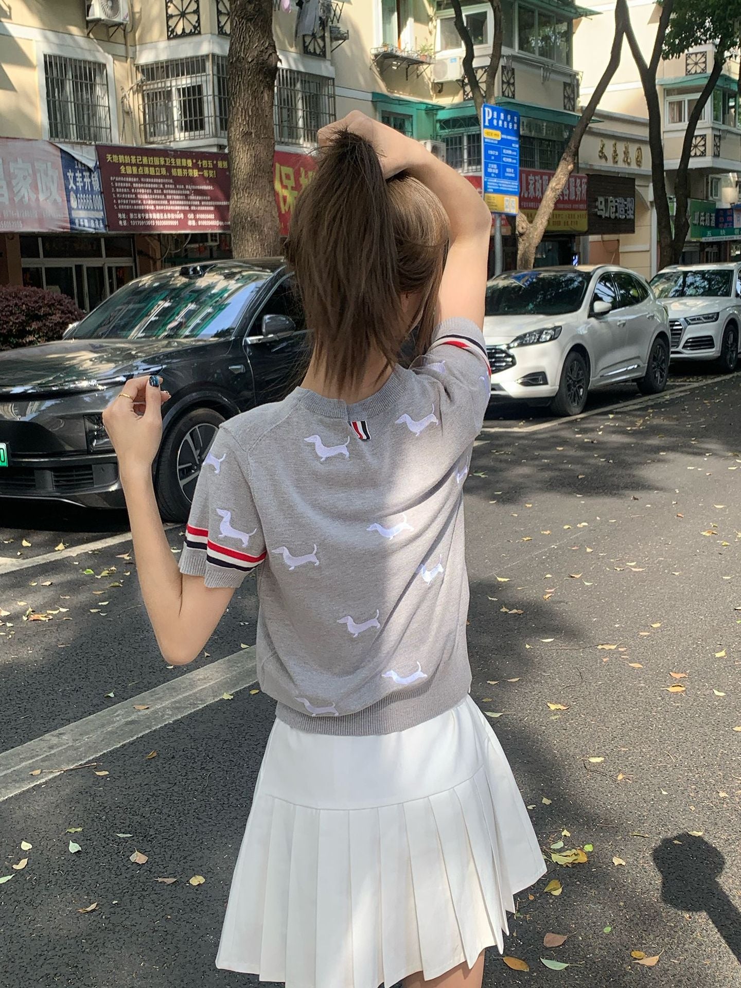 Puppy V-neck short sleeves(副本) THOM TREND