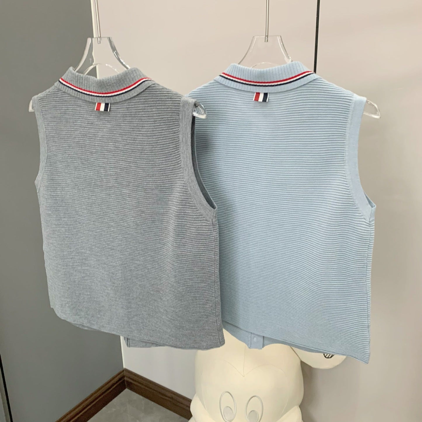 V-neck short-sleeved T-shirt(复制) THOM TREND