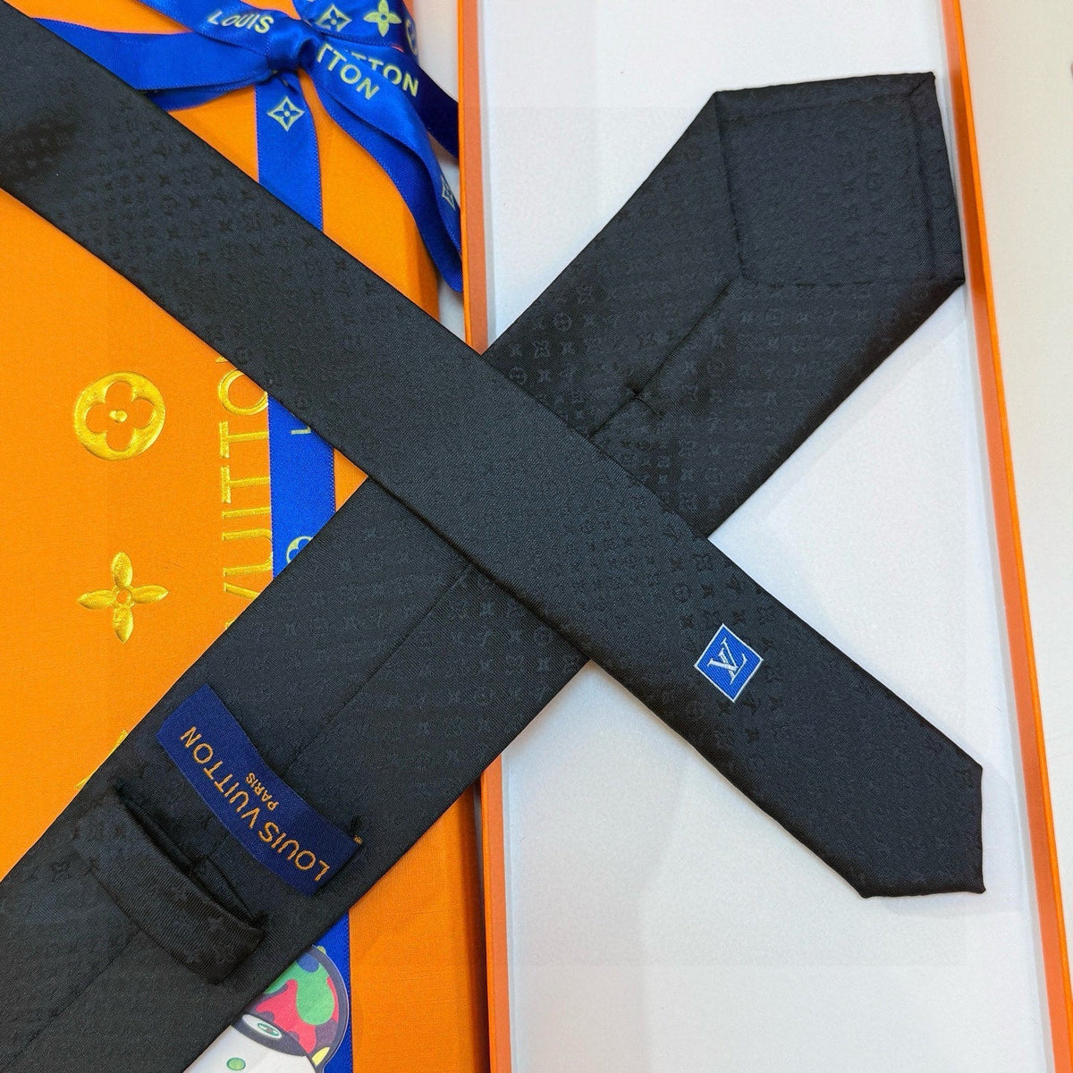 Louis Vuitton Style Men's Textured Silk Tie - Detail Image 10