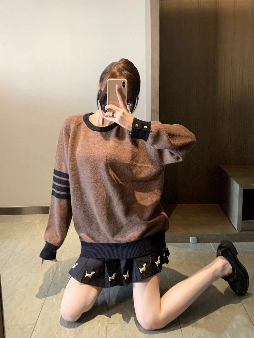 Unisex sweater by Thom Browne, knitwear detail view