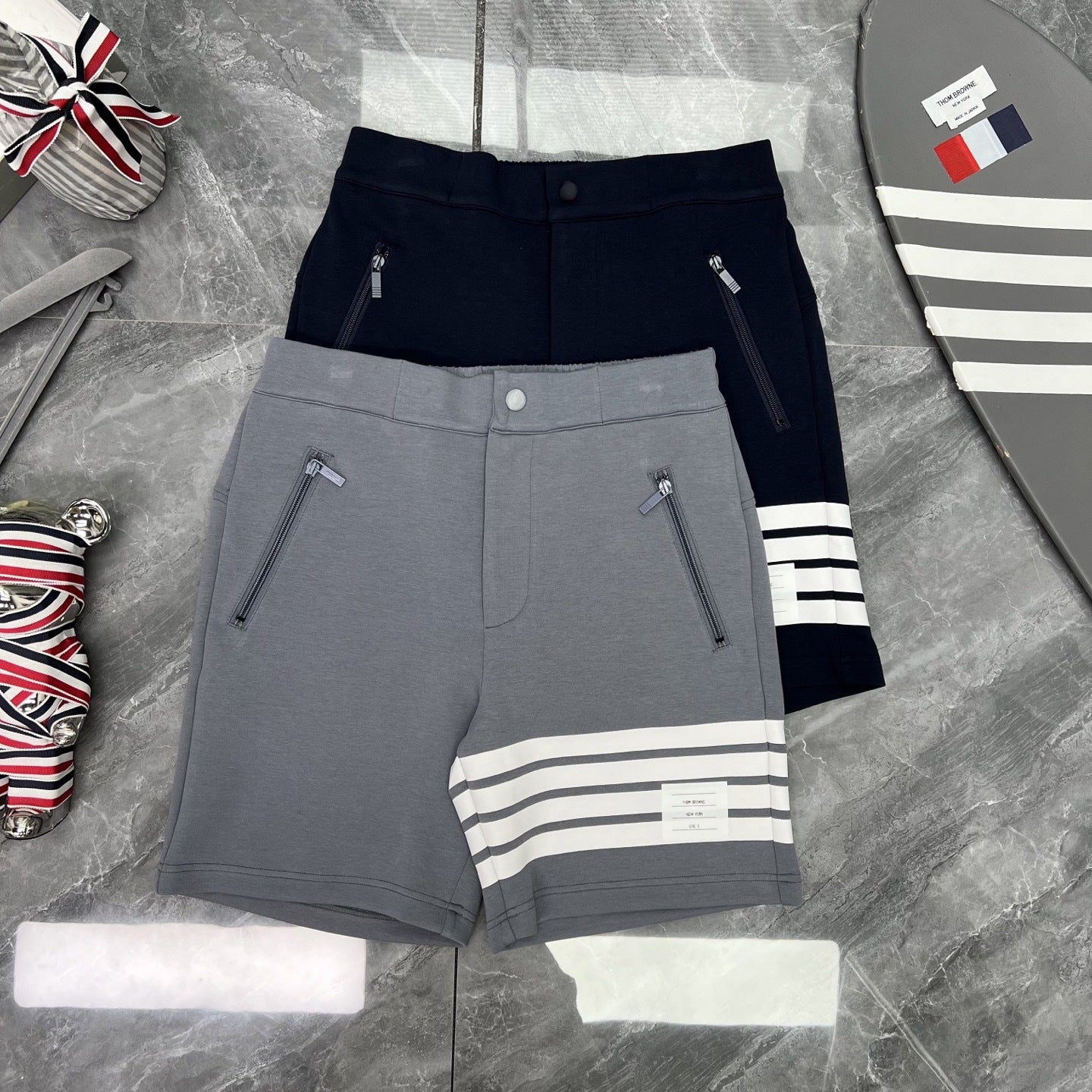 Colorblock Wave-Stripe Polo Tee – Unisex Summer Short Sleeve（副本） THOM TREND