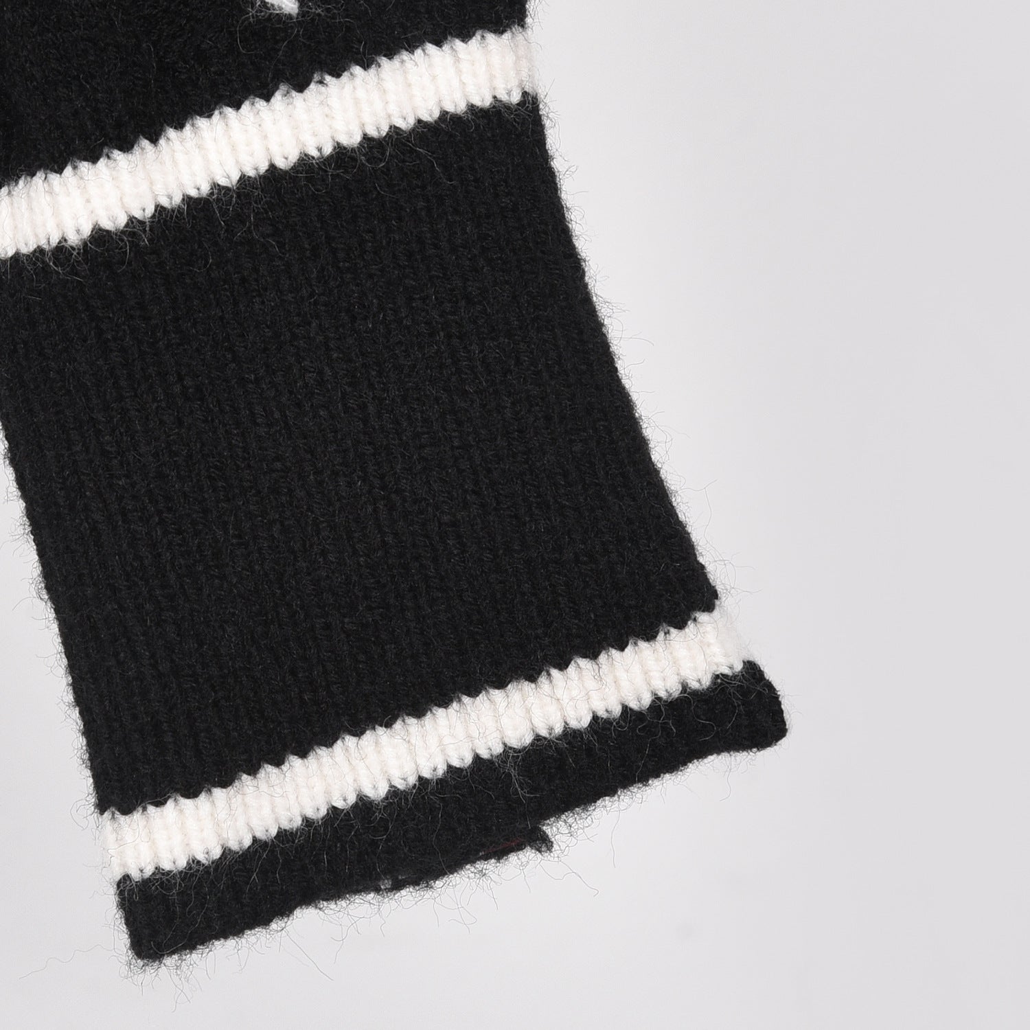 2025SS V-neck wool coat THOM TREND