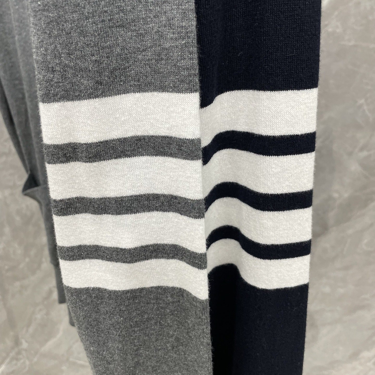 Tennis Racket Jacquard V-Neck Knit Cardigan THOM TREND