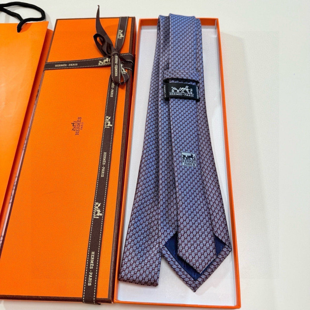 Hermes Style Men's Micro Geometric Silk Tie - Detail Image 9