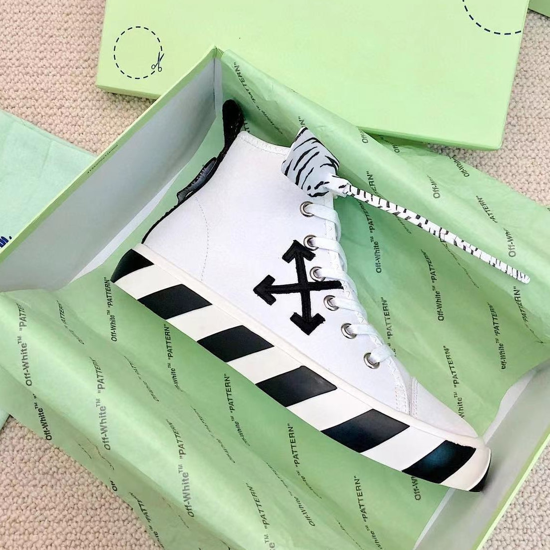OFF-Whlte high-top sneakers#48 4-Bar