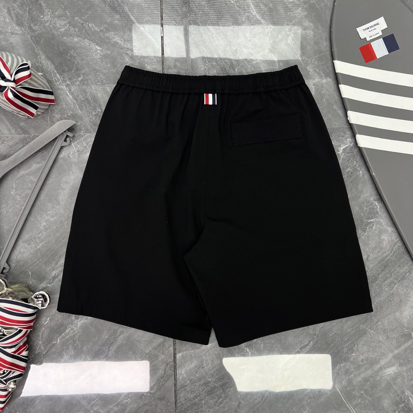 Colorblock Wave-Stripe Polo Tee – Unisex Summer Short Sleeve（副本） THOM TREND