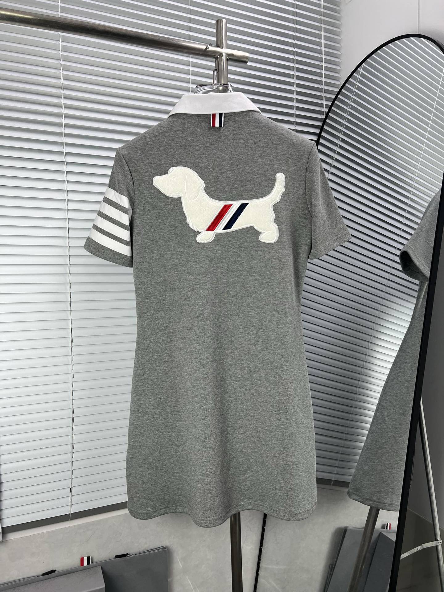 Striped V-Neck Sleeveless Knit Dress（副本） THOM TREND