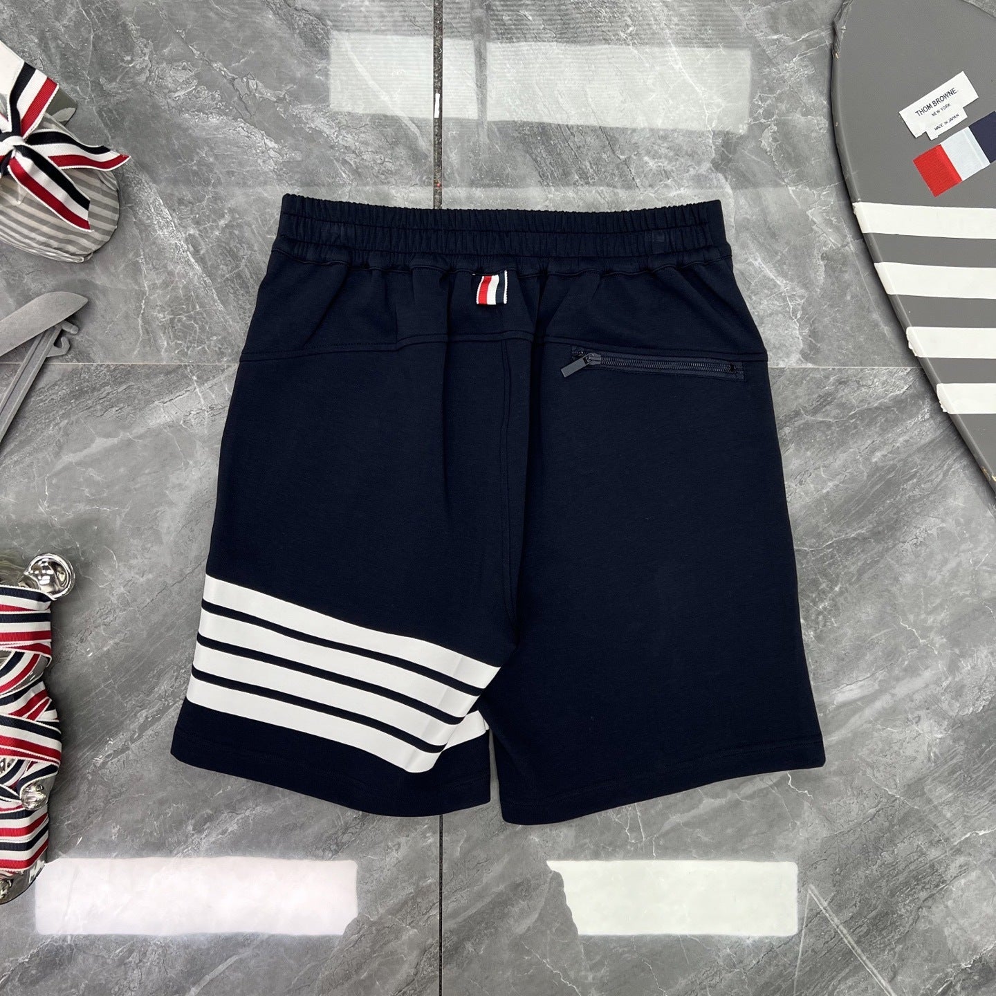 Colorblock Wave-Stripe Polo Tee – Unisex Summer Short Sleeve（副本） THOM TREND