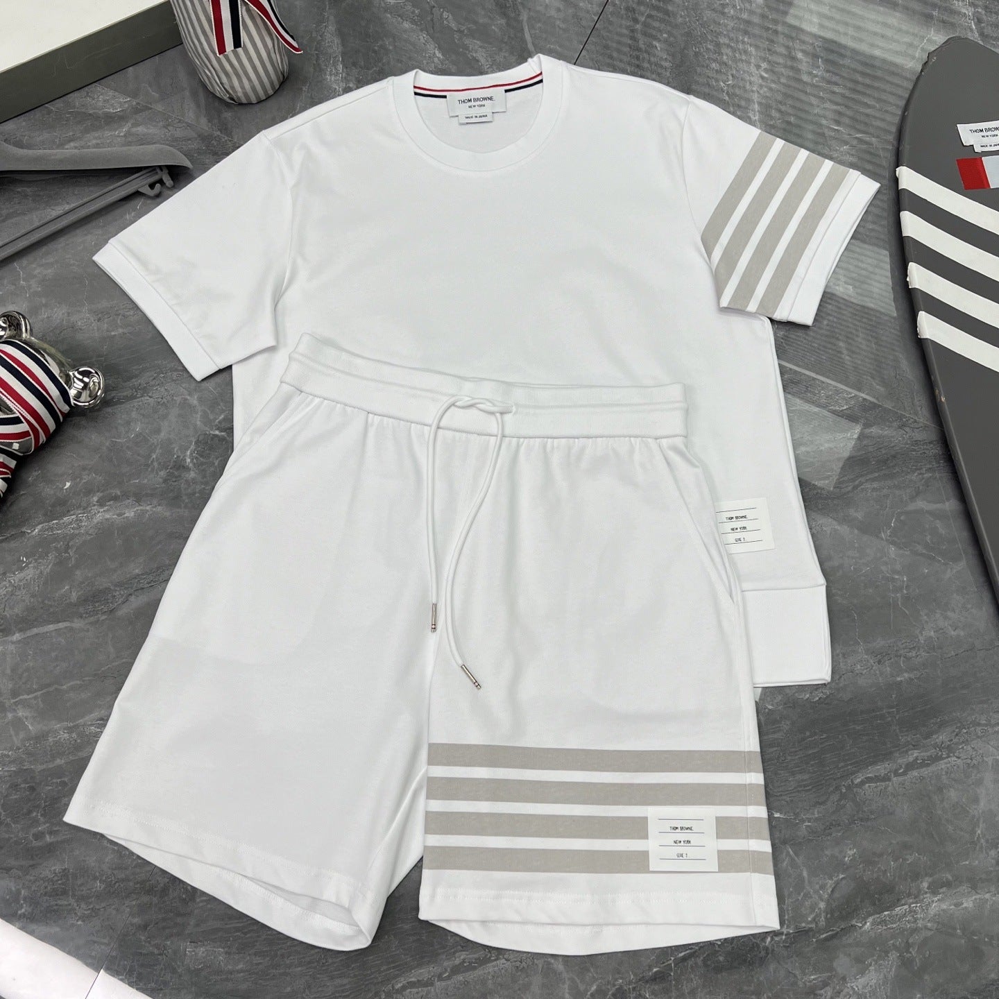 Colorblock Wave-Stripe Polo Tee – Unisex Summer Short Sleeve（副本） THOM TREND