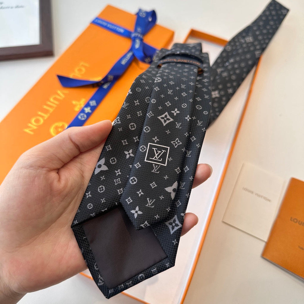 Louis Vuitton Style Men's Monogram Flower Silk Tie - Detail Image 4