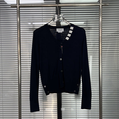 Puppy V-neck short sleeves（副本） THOM TREND