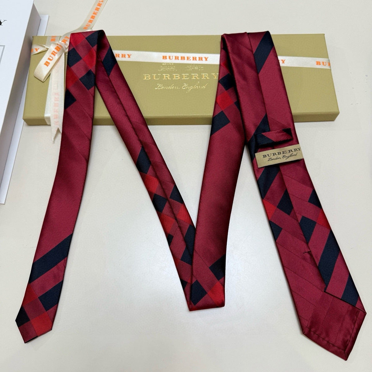 Burberry Style Men's Check Silk Tie - Detail Image 5