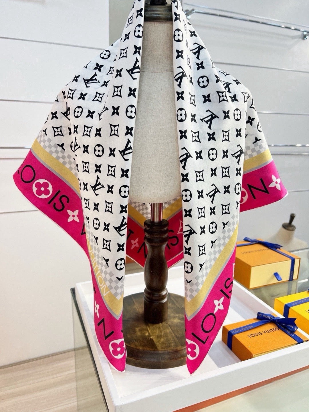 Louis Vuitton Style Monogram Silhouette Double-Sided Silk Scarf - Pink - Detail Image 4