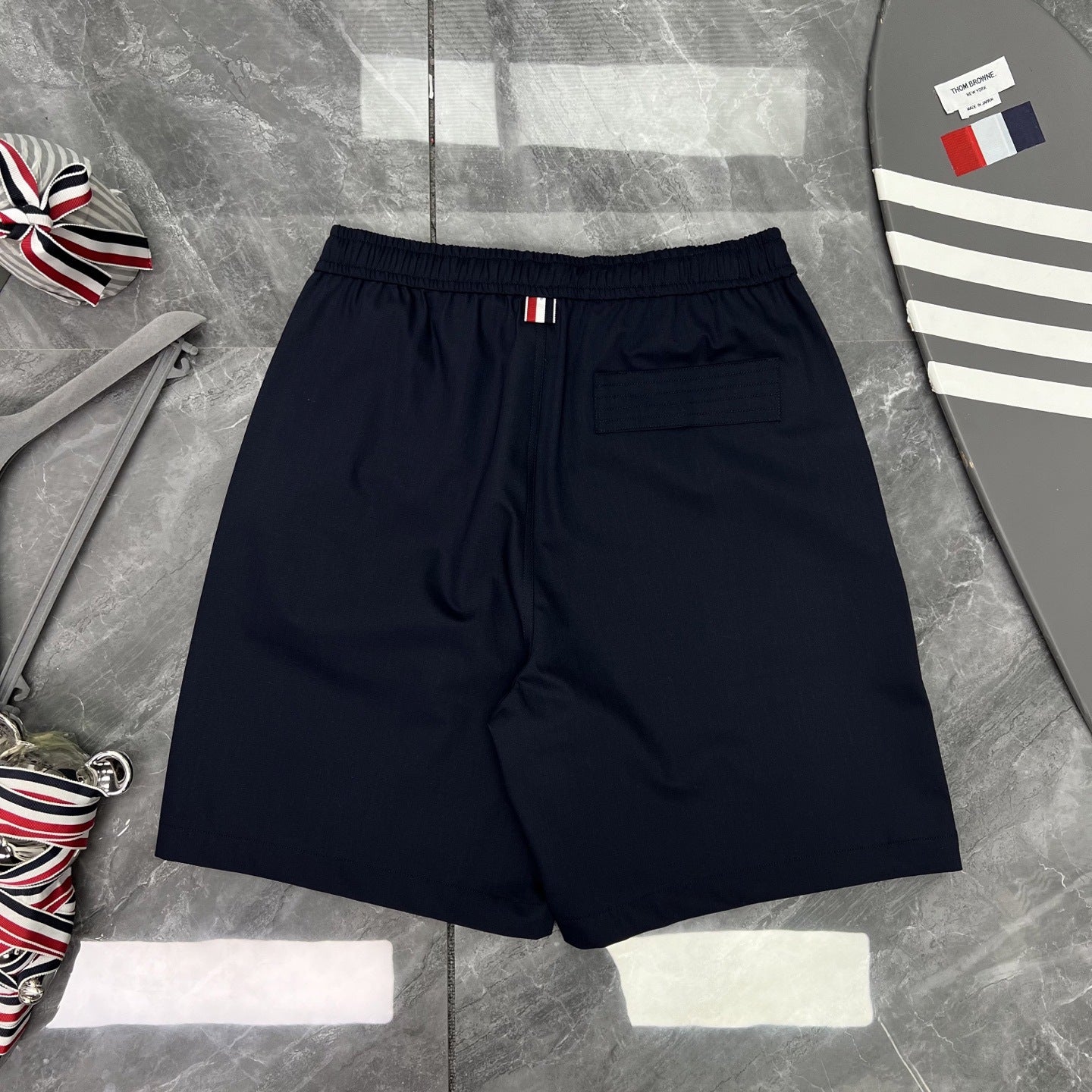 Colorblock Wave-Stripe Polo Tee – Unisex Summer Short Sleeve（副本） THOM TREND