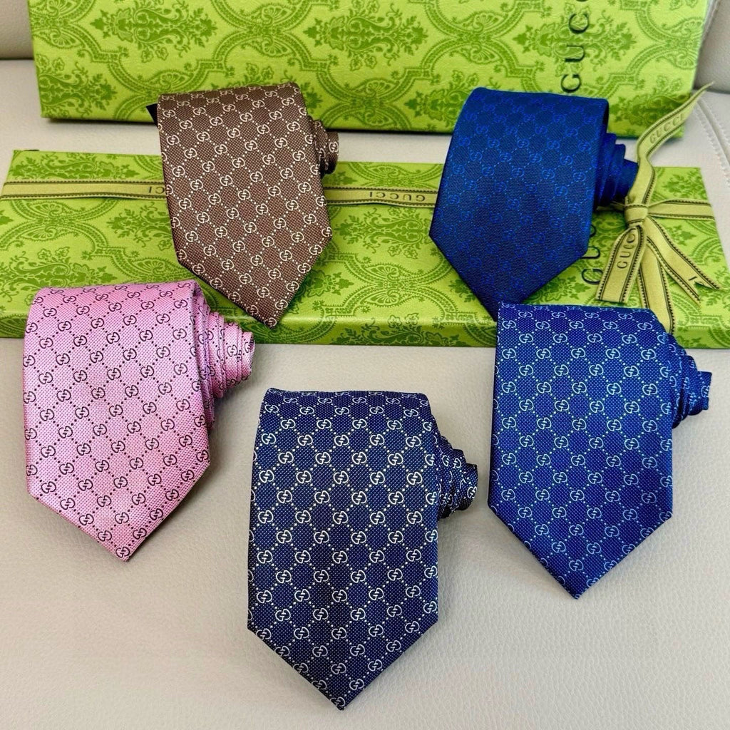 Gucci Style Men's GG Diamond Jacquard Silk Tie - Main Image