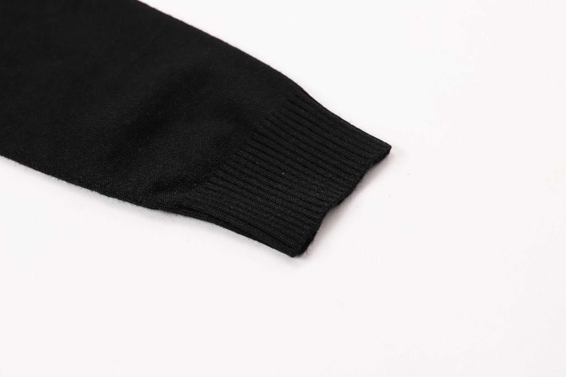 SOLO-Black Fleece Sweatshirt SOLODSQ2