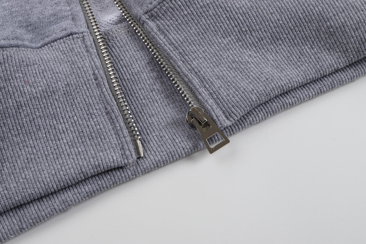 2026 AMI PARIS  Unisex Cardigan THOM TREND