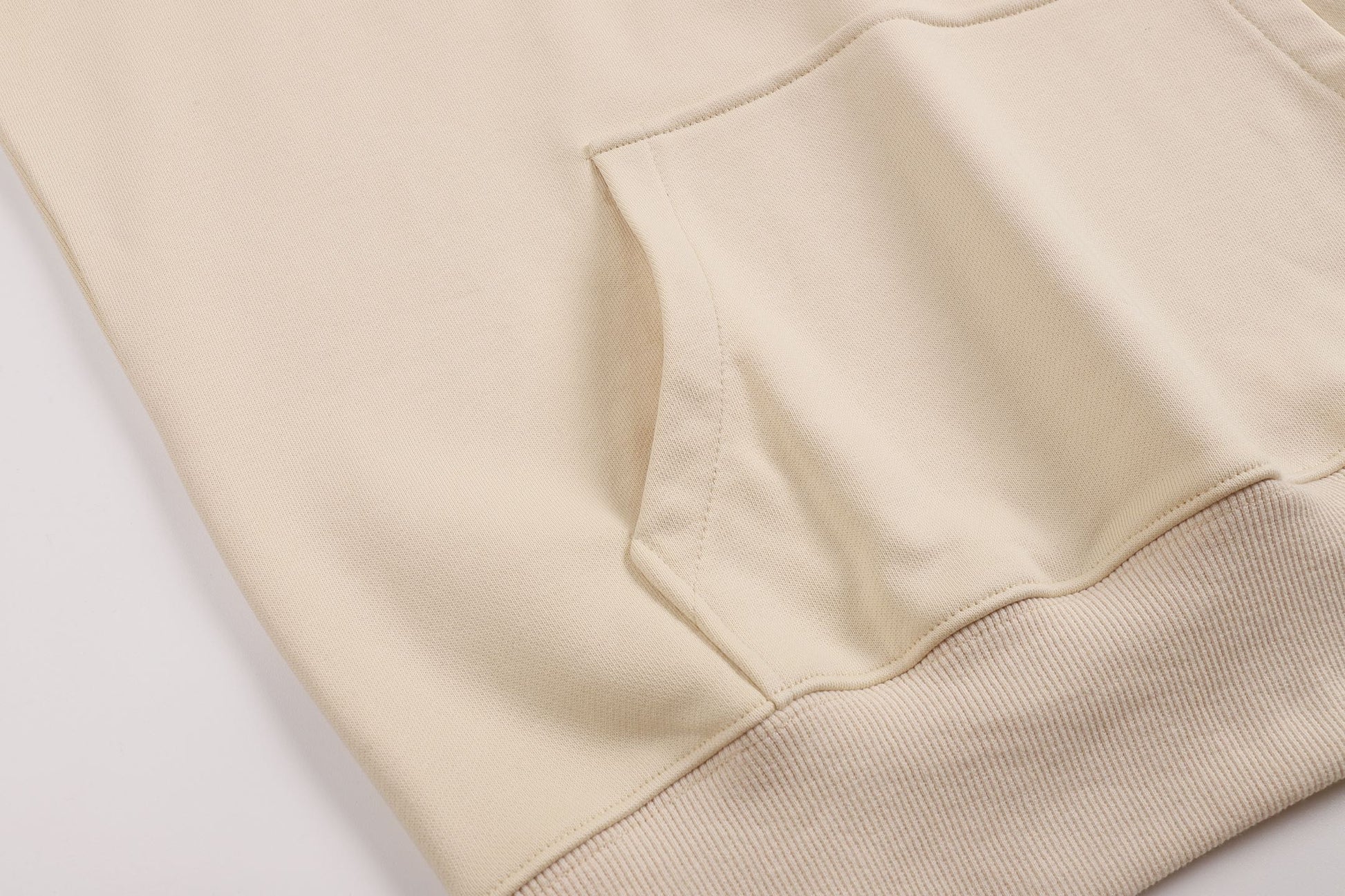 2026 AMI PARIS  Unisex Hoodie THOM TREND