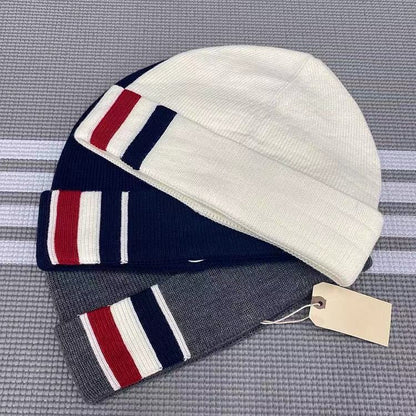 Unisex knitted hat THOM TREND