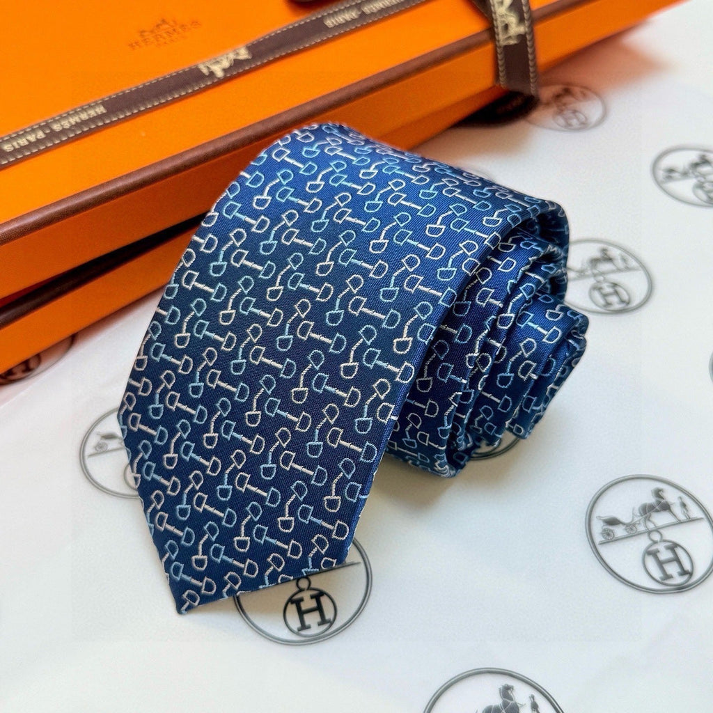 Hermes Style Men's Equestrian Motif Silk Tie - Detail Image 2