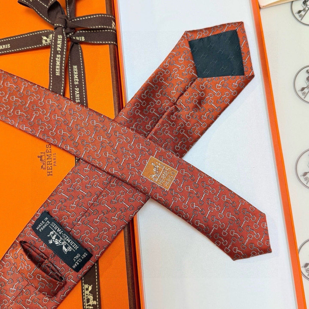 Hermes Style Men's Equestrian Motif Silk Tie - Detail Image 6