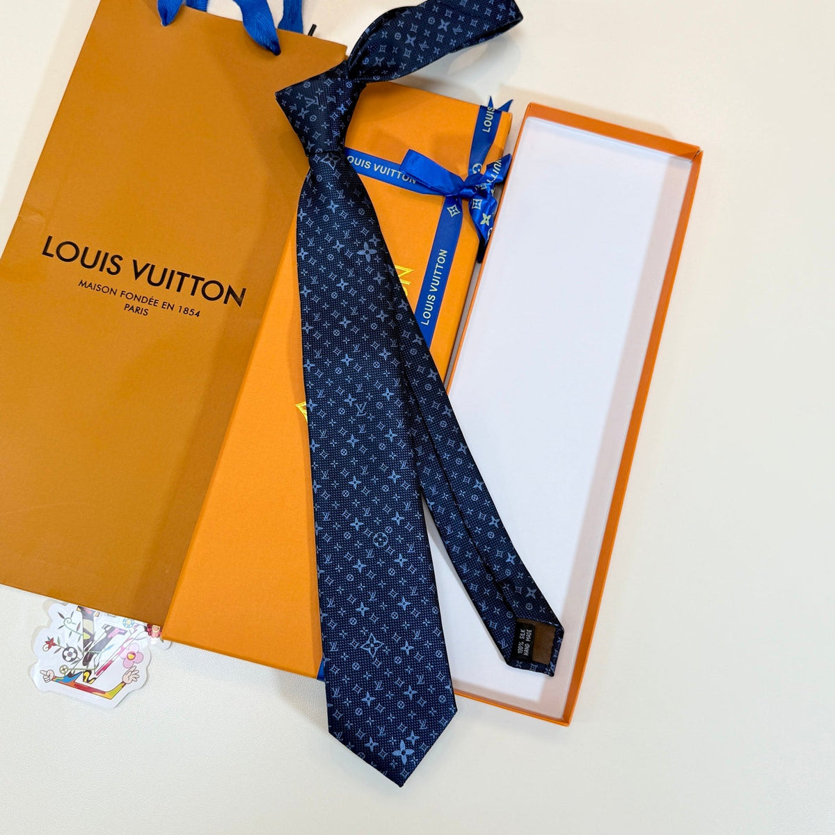 Louis Vuitton Style Men's Monogram Silk Tie - Detail Image 8