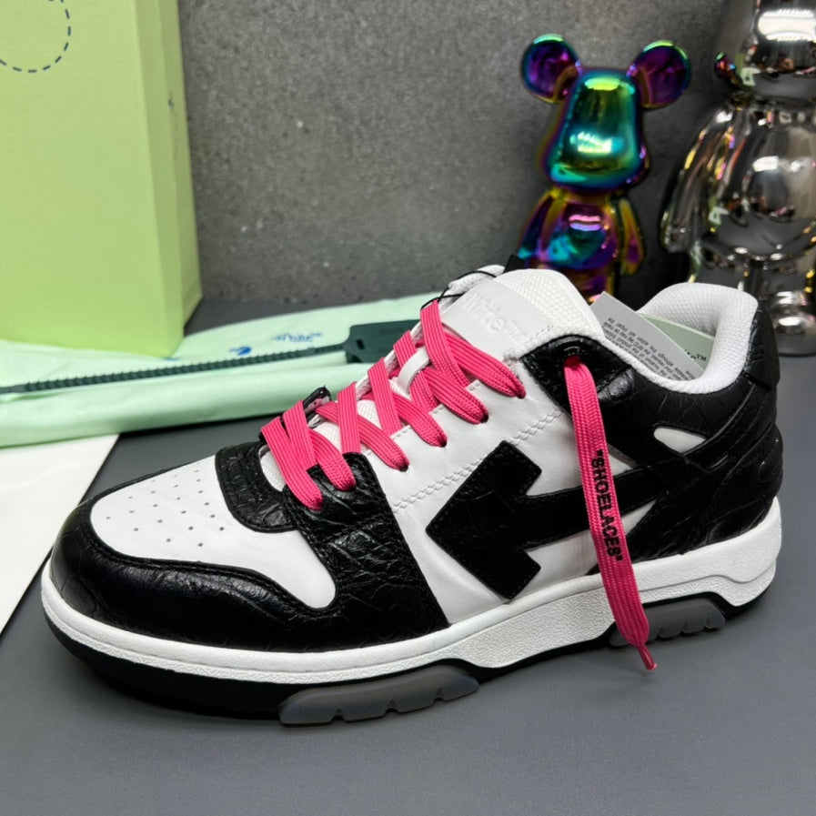 OFF-Whlte Arrow Logo Leather Sneakers #41 4-Bar