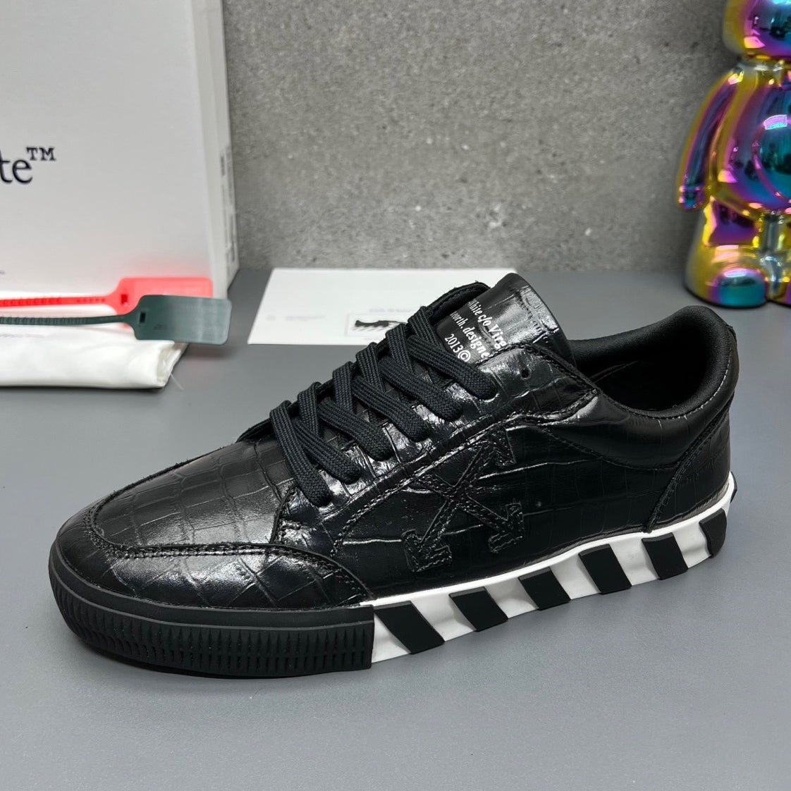 OFF-Whlte Arrow leather sneakers#36 4-Bar
