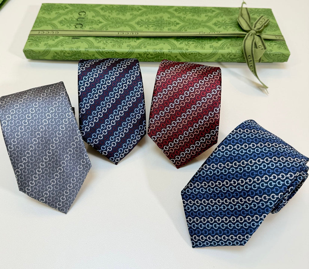 Gucci Style Men's Chain Stripe Jacquard Silk Tie - Main Image