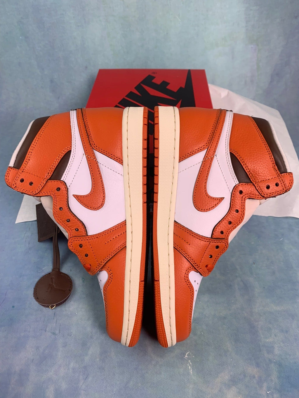 Air Jordan 1 High White-Orange Unisex Sneakers detail view 3