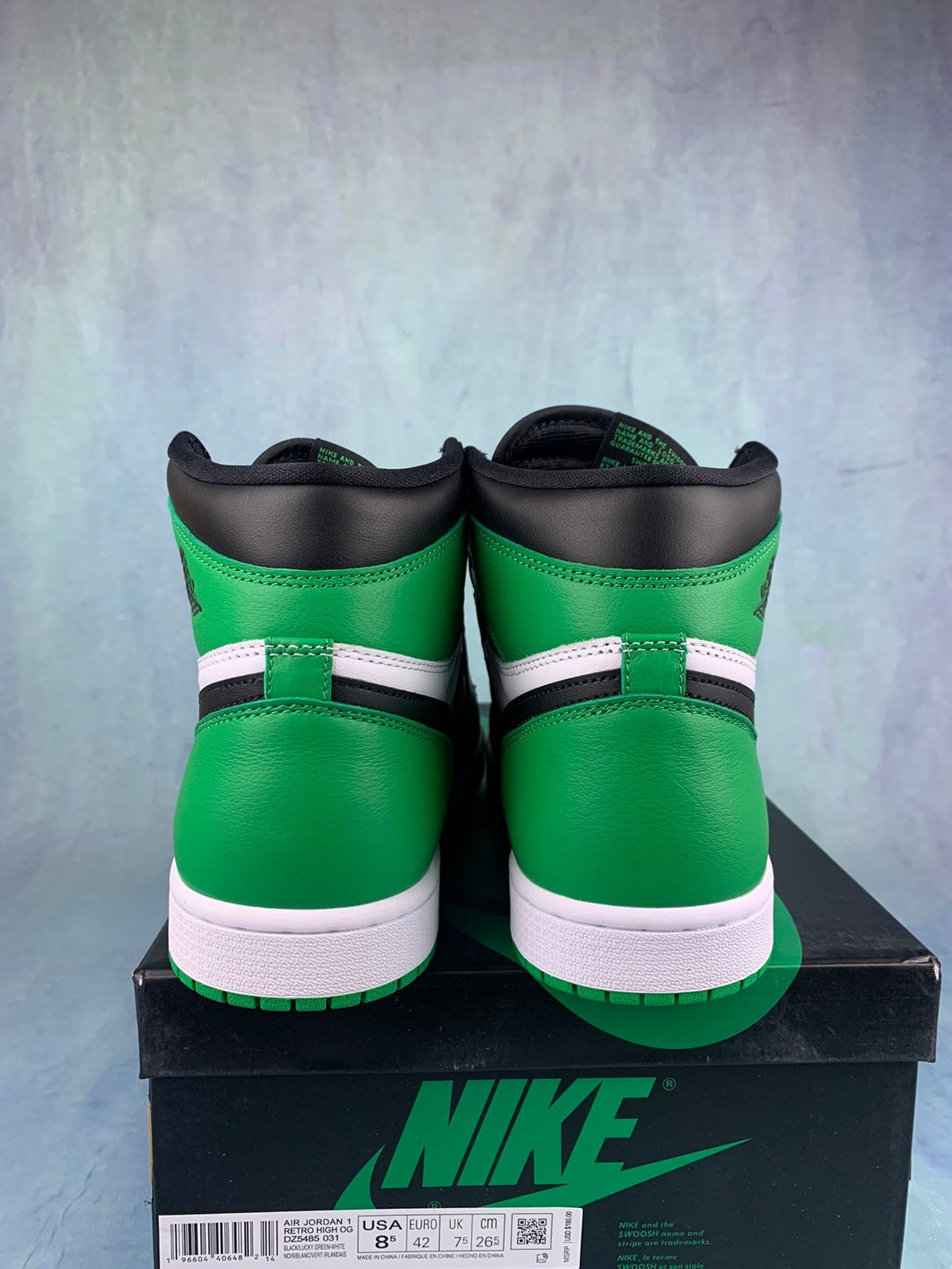 Air Jordan 1 High Lucky Green Unisex Sneakers DZ5485-031 detail view 6