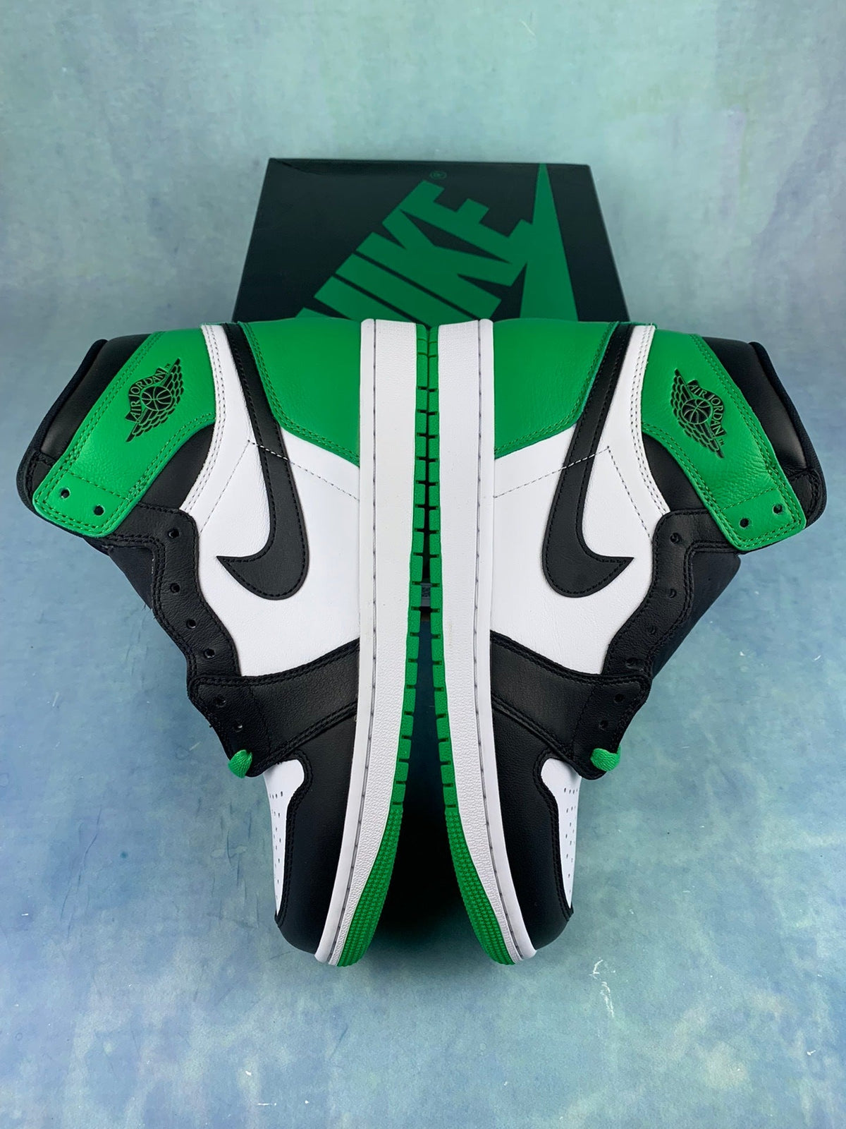 Air Jordan 1 High Lucky Green Unisex Sneakers DZ5485-031 detail view 3