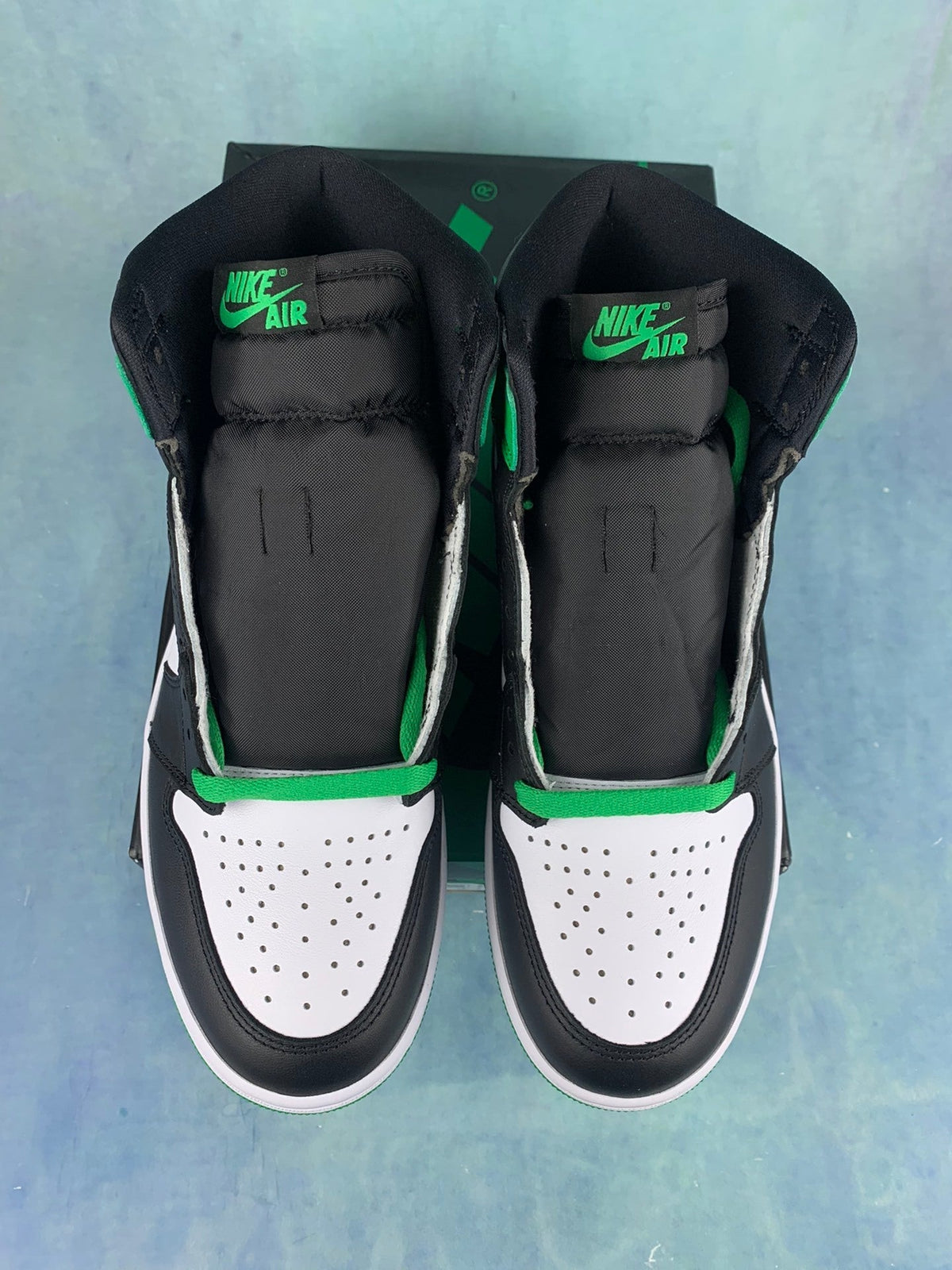 Air Jordan 1 High Lucky Green Unisex Sneakers DZ5485-031 detail view 4