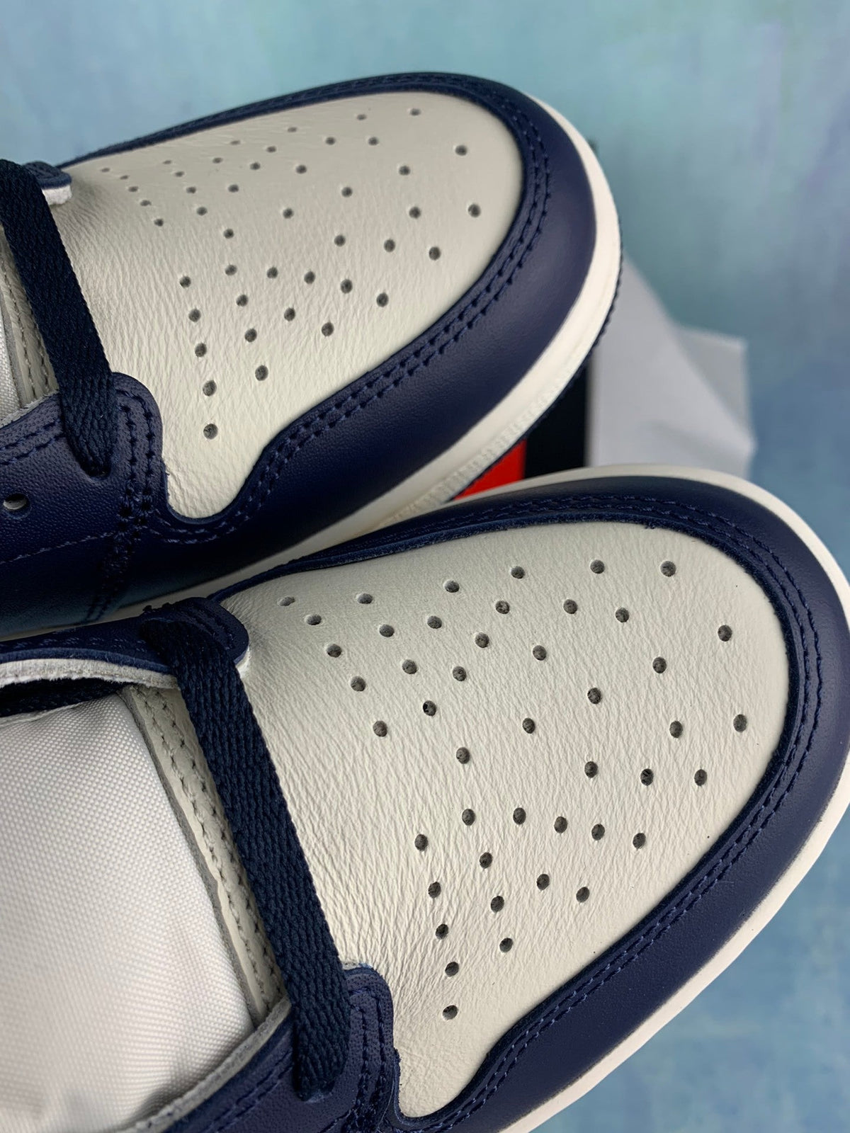 Air Jordan 1 High University Blue 555088-140 Unisex Sneakers detail view 5